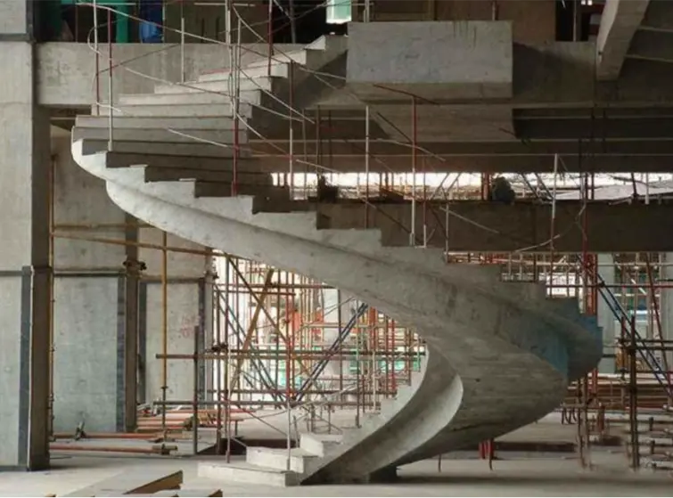 coffrage escalier arrondi